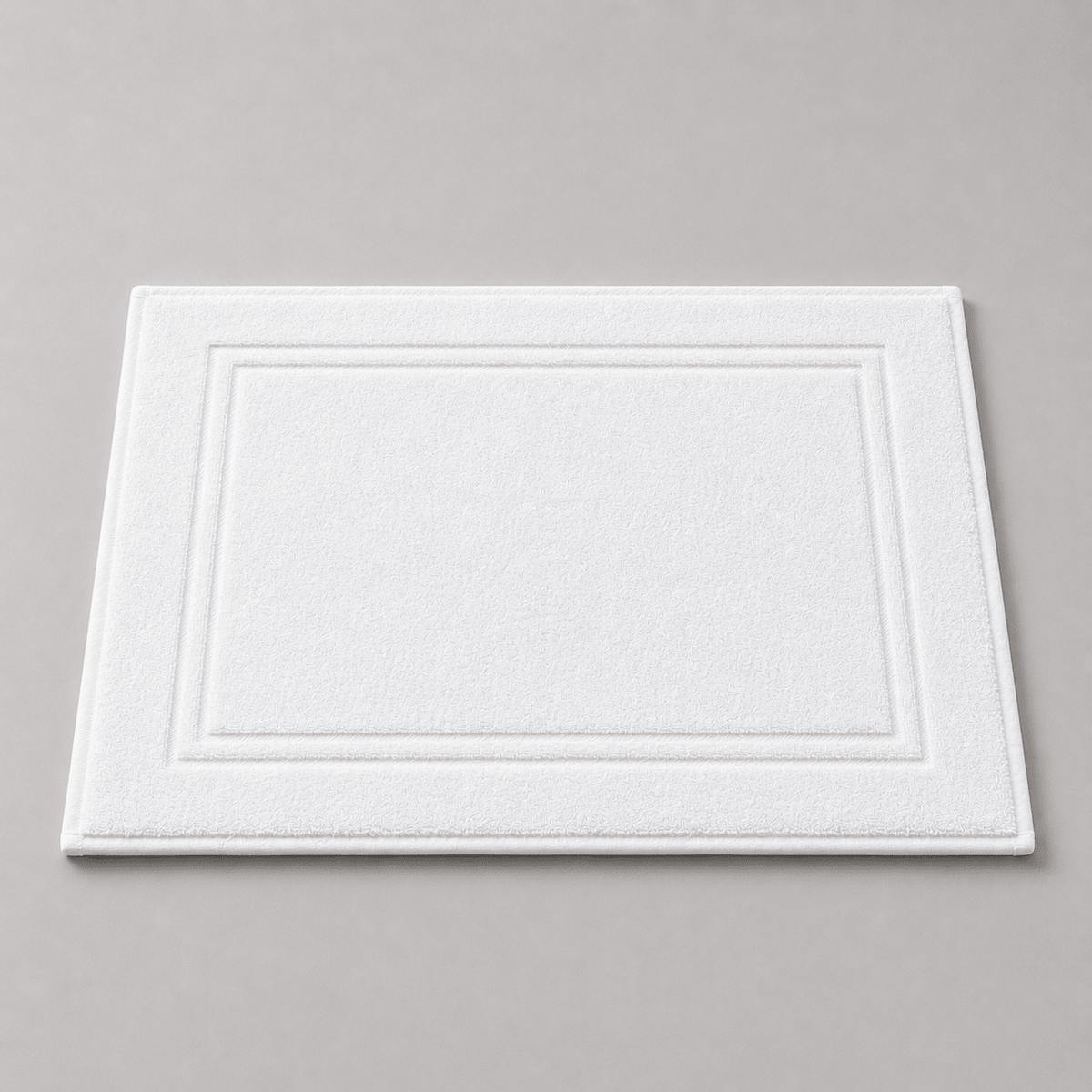 Badematte 50 x 70 cm in Weiß – Teil des Sets „Walkfrottee-Komplettset Weiß mit Badematte, 7-teilig“