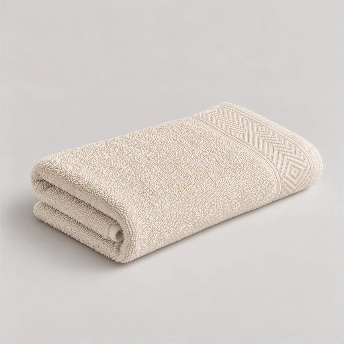 Handtuch creme beige aus Walkfrottee, 50 x 100 cm, gefaltet auf hellgrauem Hintergrund