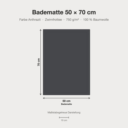 Größenvergleich: Badematte 50 x 70 cm in anthrazit dunkelgrau – maßstabsgetreue Infografik