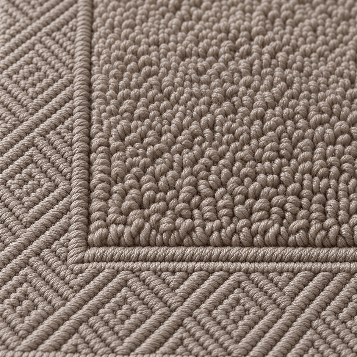 Nahaufnahme der Frottee-Schlingen – Badematte taupe