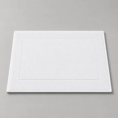Badematte weiß aus Zwirnfrottee, 50 x 70 cm, gefaltet auf hellgrauem Hintergrund
