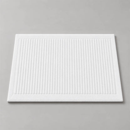 Badematte weiß aus Zwirnfrottee, 50 x 70 cm, flach liegend auf hellgrauem Hintergrund
