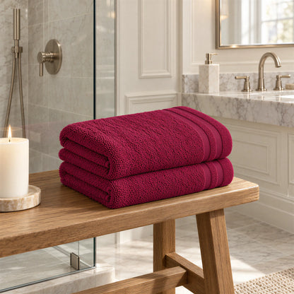 Duschtuch beere im hellen Badezimmer