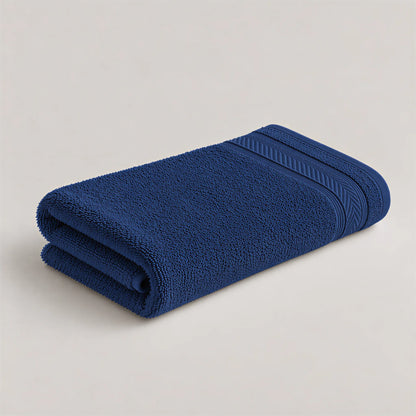 Handtuch Navy aus Walkfrottee, 50 x 100 cm, gefaltet auf hellgrauem Hintergrund