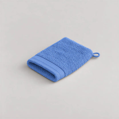 Waschhandschuh Azurblau aus Walkfrottee, 15 x 20 cm, gefaltet auf hellgrauem Hintergrund